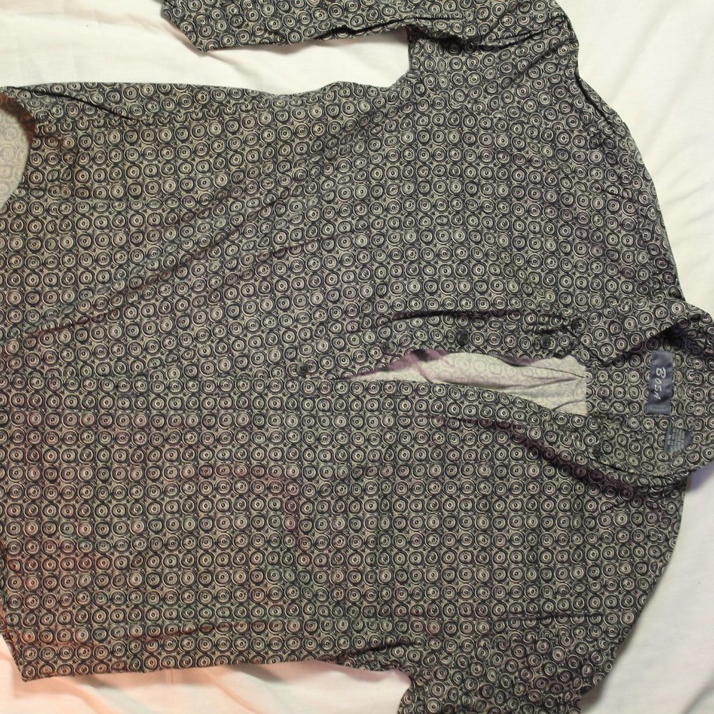 Bosa button down black and white medium circle pattern
